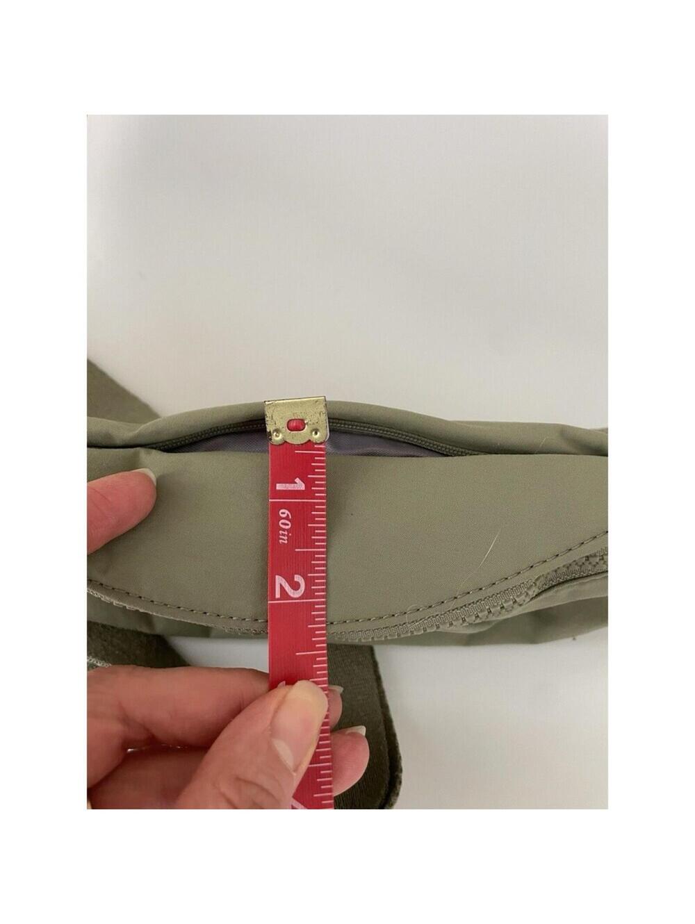 Athleta Kinetic Waist Bag Fanny Pack Belt Bag Shadow Olive Green Adjustable - Picture 4 of 14